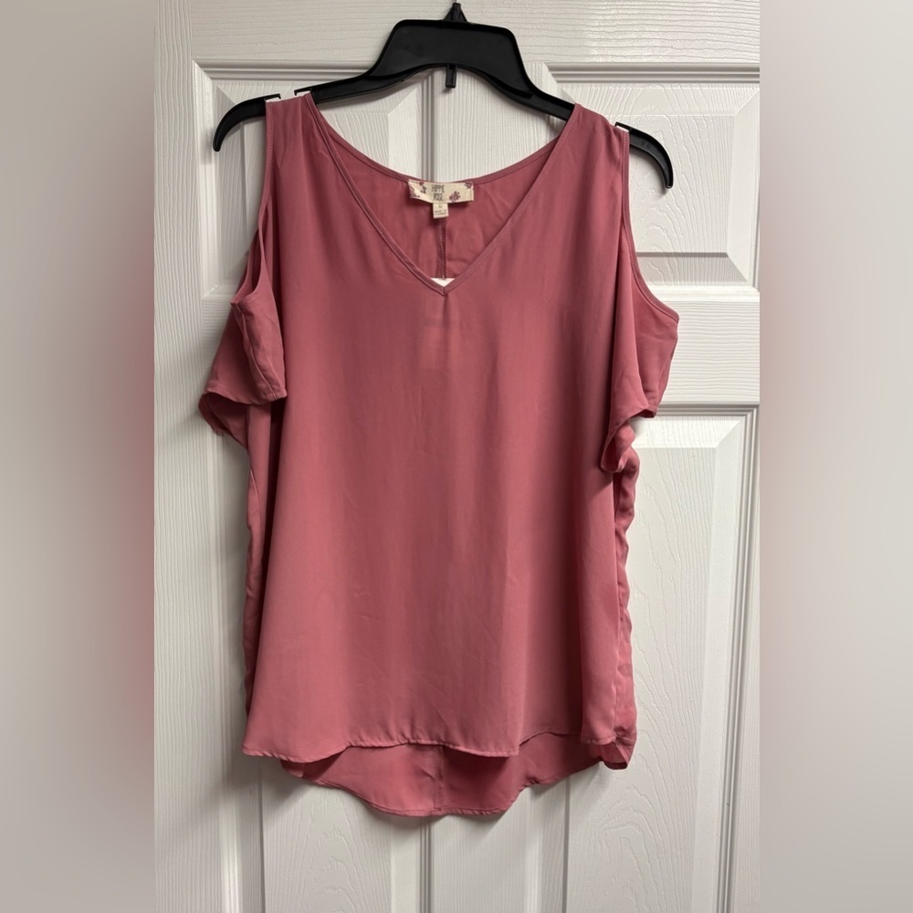 NWT Hippie Rose Pink Cold Shoulder V-Neck Blouse Size Large